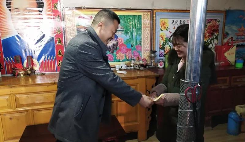 堅持精準幫扶，合力脫貧攻堅——市龍江城鄉(xiāng)發(fā)展集團、隴南太平洋財險公司聯(lián)合開展幫扶文縣橋頭鎮(zhèn)安子坡村2019年春節(jié)慰問活動