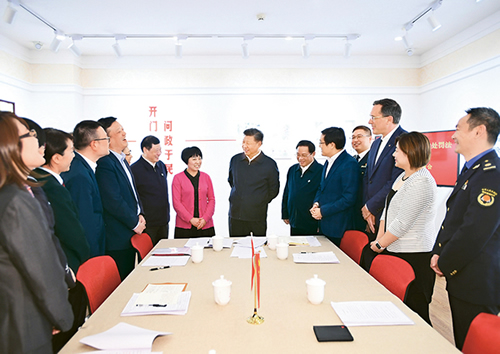 習(xí)近平：堅(jiān)持、完善和發(fā)展中國特色社會主義國家制度 與法律制度
